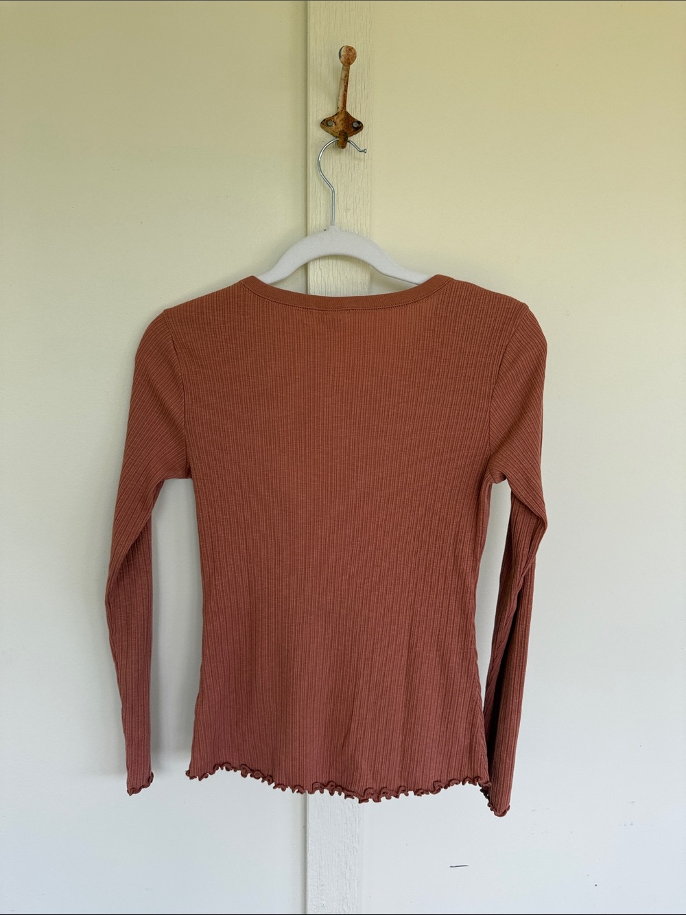 Old Navy button top - Picture 4 of 4